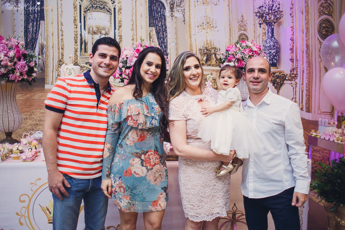 festa linda, princesa sofia, sofia 1 ano, tema castelo da Sofia, mãe de menino e menina, festa em vila Velha, Praia da costa, madrinha ama, mundo rosa, decoração rosa, decoração by Algodão Doce festas, cerimonial Lipe e Cia