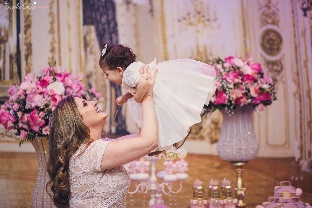 festa linda, princesa sofia, sofia 1 ano, tema castelo da Sofia, mãe de menino e menina, festa em vila Velha, Praia da costa, madrinha ama, mundo rosa, decoração rosa, decoração by Algodão Doce festas, cerimonial Lipe e Cia