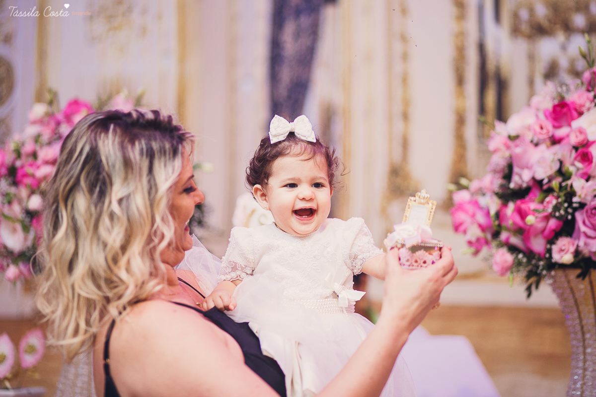 festa linda, princesa sofia, sofia 1 ano, tema castelo da Sofia, mãe de menino e menina, festa em vila Velha, Praia da costa, madrinha ama, mundo rosa, decoração rosa, decoração by Algodão Doce festas, cerimonial Lipe e Cia