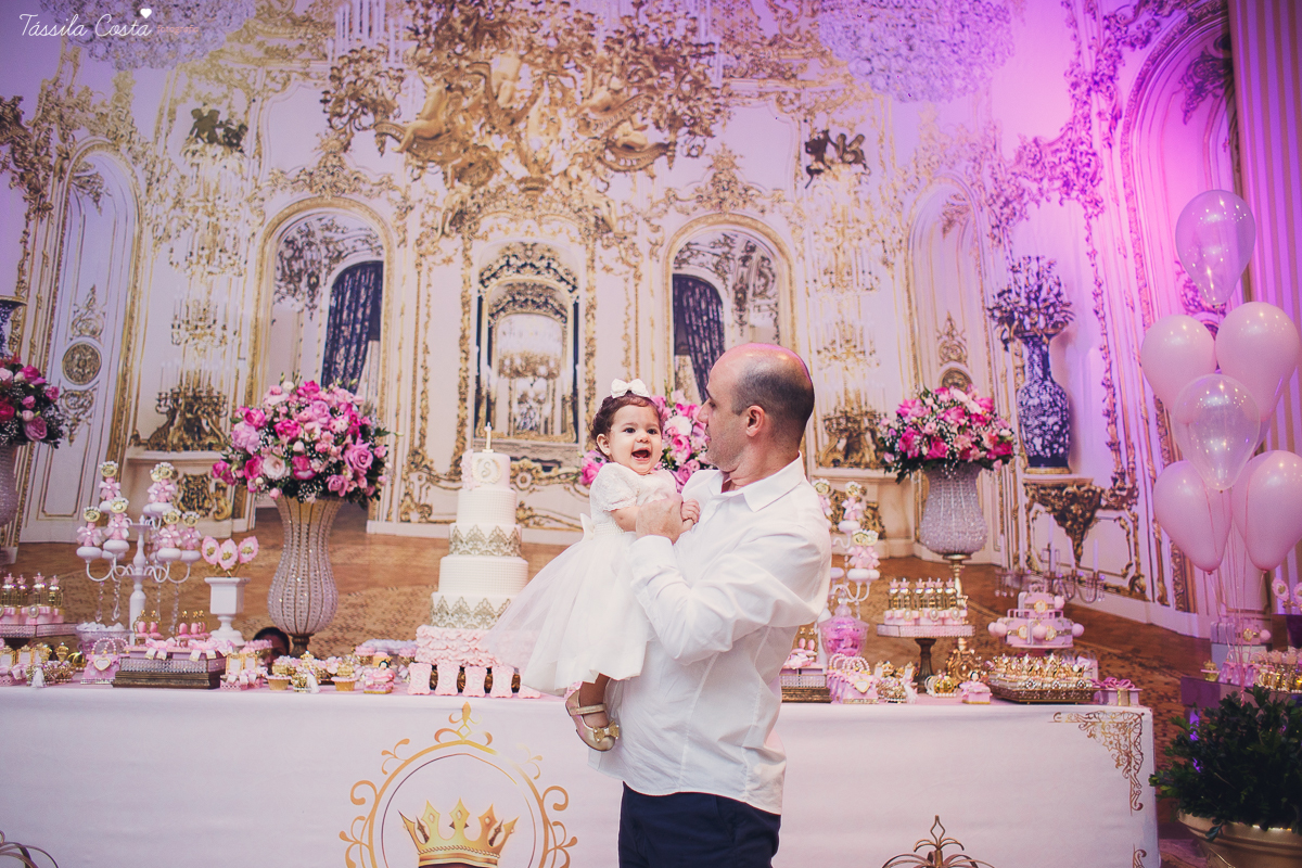 festa linda, princesa sofia, sofia 1 ano, tema castelo da Sofia, mãe de menino e menina, festa em vila Velha, Praia da costa, madrinha ama, mundo rosa, decoração rosa, decoração by Algodão Doce festas, cerimonial Lipe e Cia