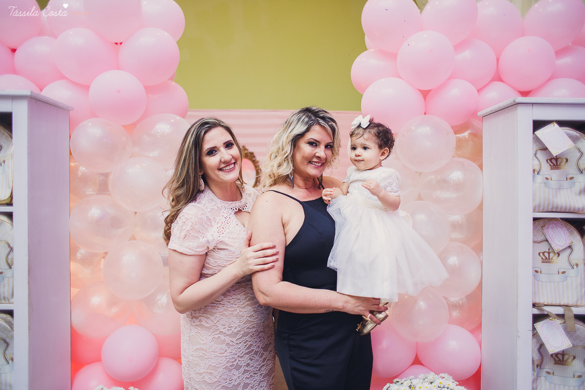 festa linda, princesa sofia, sofia 1 ano, tema castelo da Sofia, mãe de menino e menina, festa em vila Velha, Praia da costa, madrinha ama, mundo rosa, decoração rosa, decoração by Algodão Doce festas, cerimonial Lipe e Cia