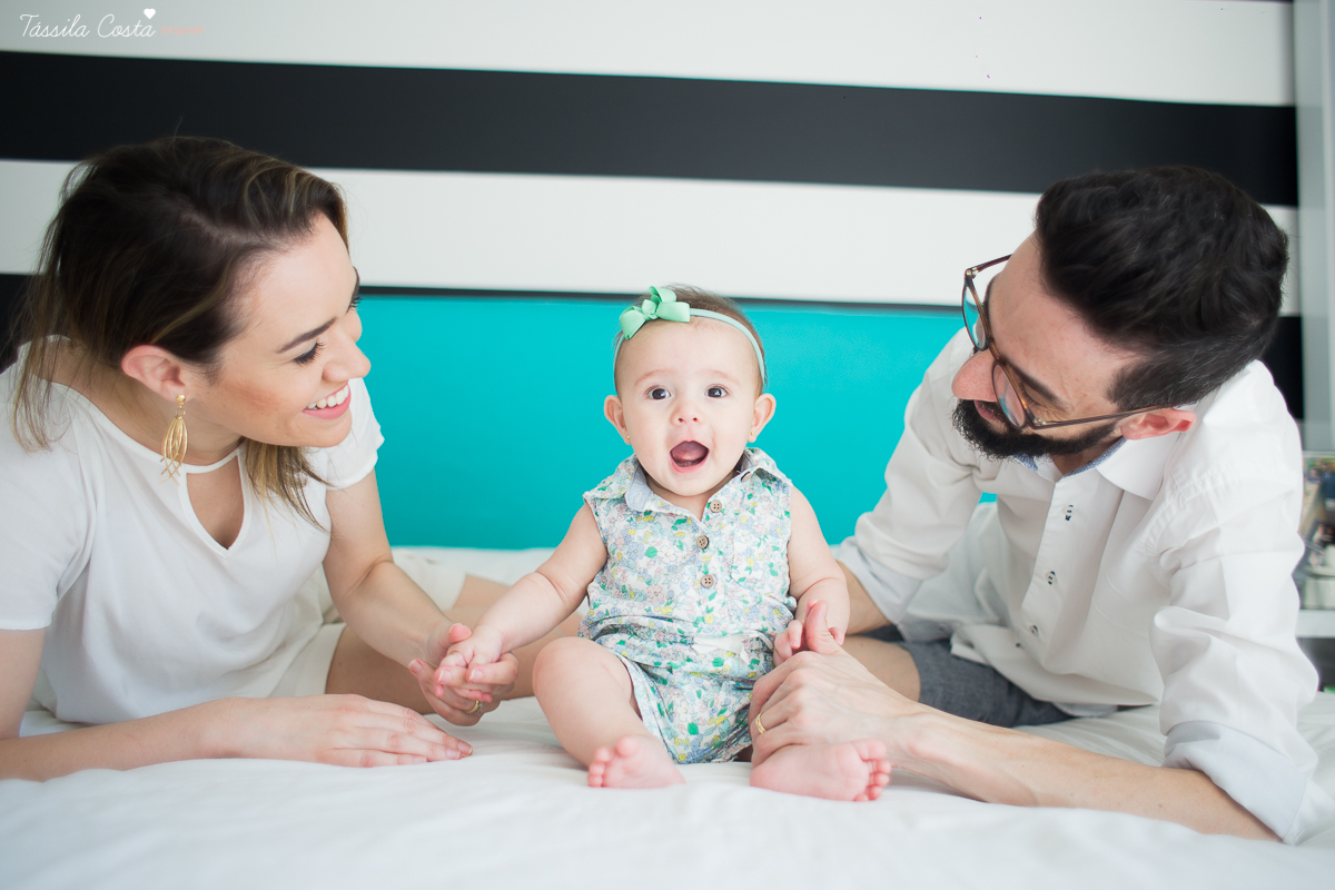 ensaio lifestyle, tassila costa fotografia, fotos feitas em casa, carol cata, Pr Tiago Cata, Praia da Costa, Primeira Igreja Batista da Praia da Costa, ensaio fotográfico feito em casa