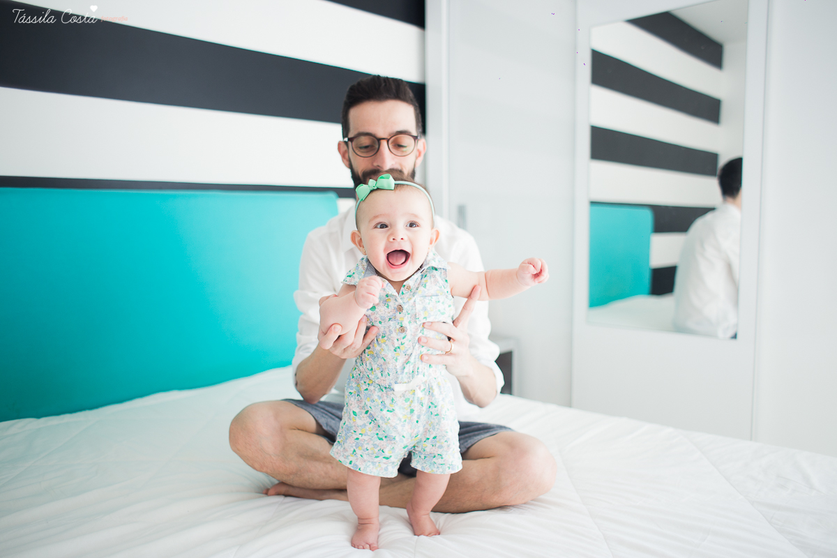 ensaio lifestyle, tassila costa fotografia, fotos feitas em casa, carol cata, Pr Tiago Cata, Praia da Costa, Primeira Igreja Batista da Praia da Costa, ensaio fotográfico feito em casa