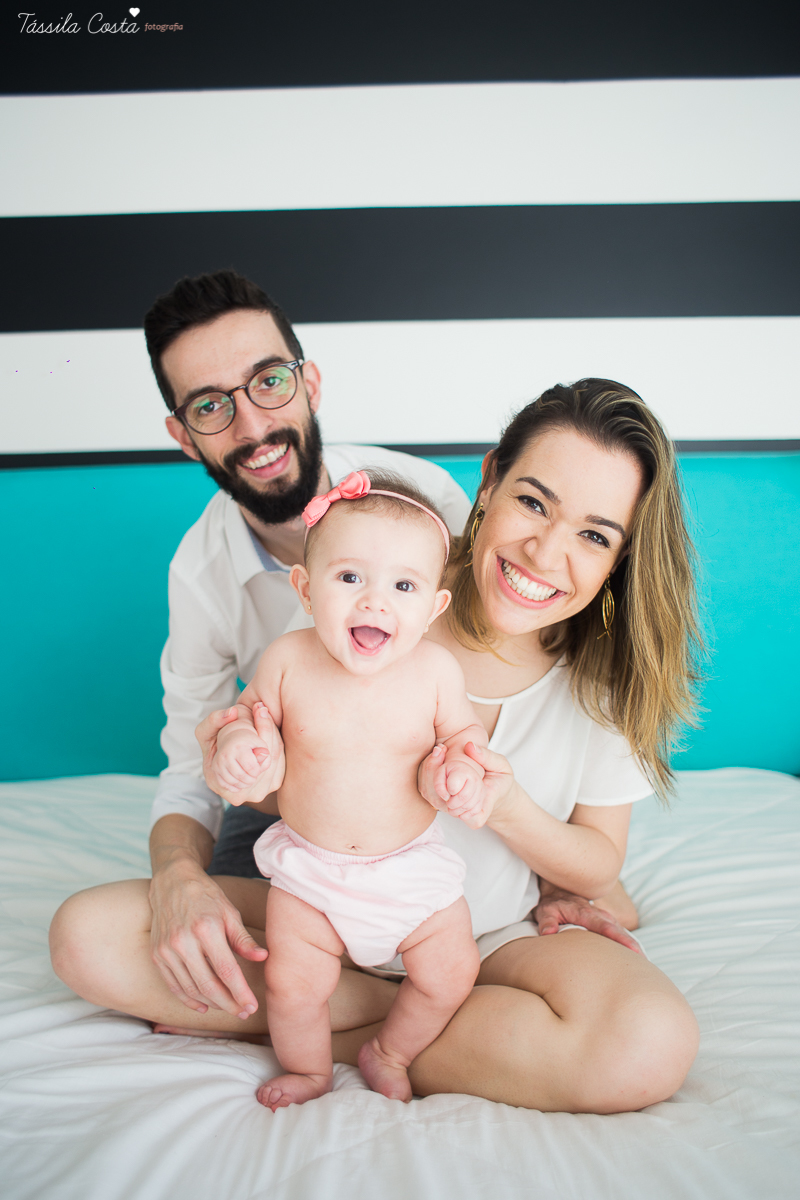 ensaio lifestyle, tassila costa fotografia, fotos feitas em casa, carol cata, Pr Tiago Cata, Praia da Costa, Primeira Igreja Batista da Praia da Costa, ensaio fotográfico feito em casa