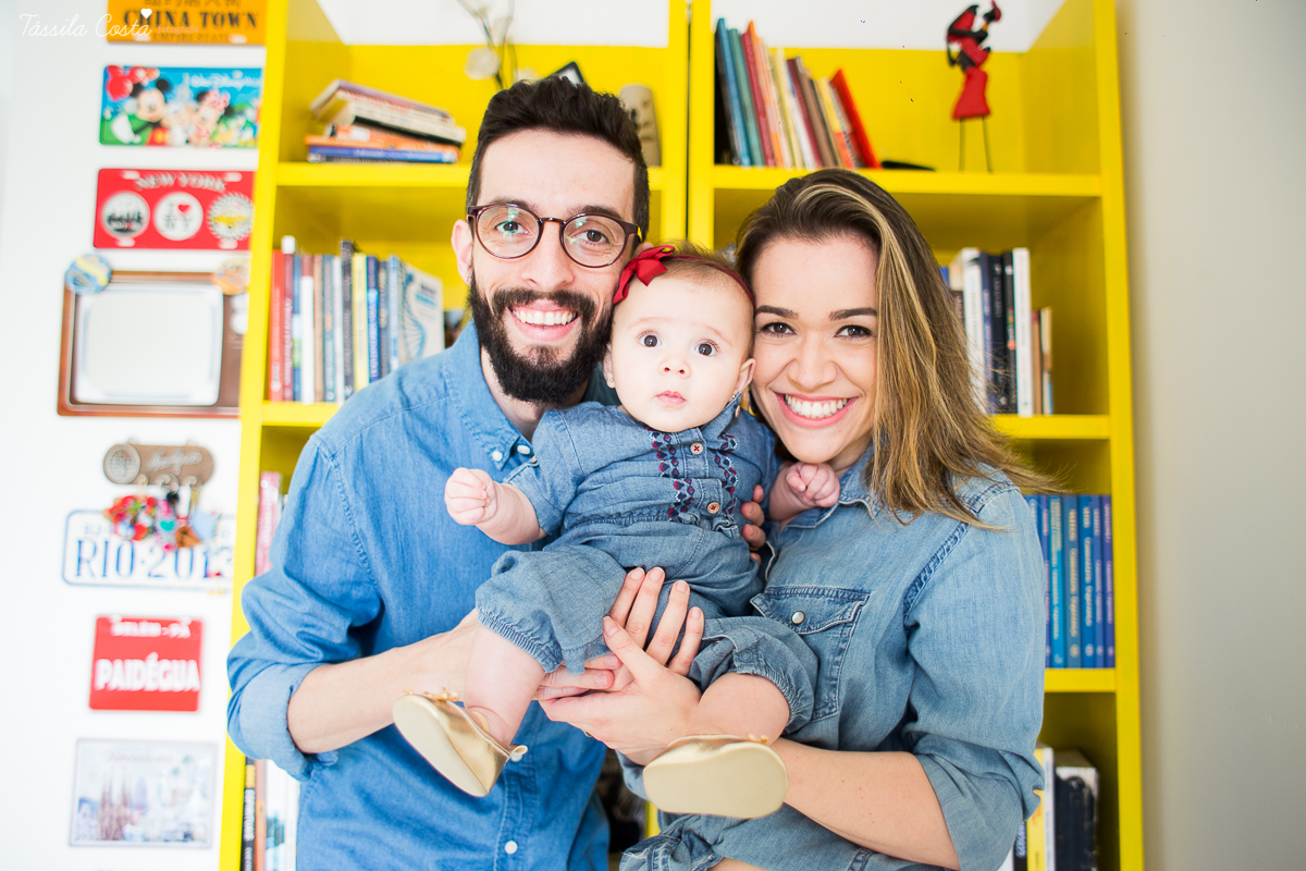 ensaio lifestyle, tassila costa fotografia, fotos feitas em casa, carol cata, Pr Tiago Cata, Praia da Costa, Primeira Igreja Batista da Praia da Costa, ensaio fotográfico feito em casa