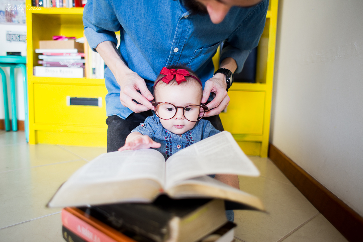 ensaio lifestyle, tassila costa fotografia, fotos feitas em casa, carol cata, Pr Tiago Cata, Praia da Costa, Primeira Igreja Batista da Praia da Costa, ensaio fotográfico feito em casa