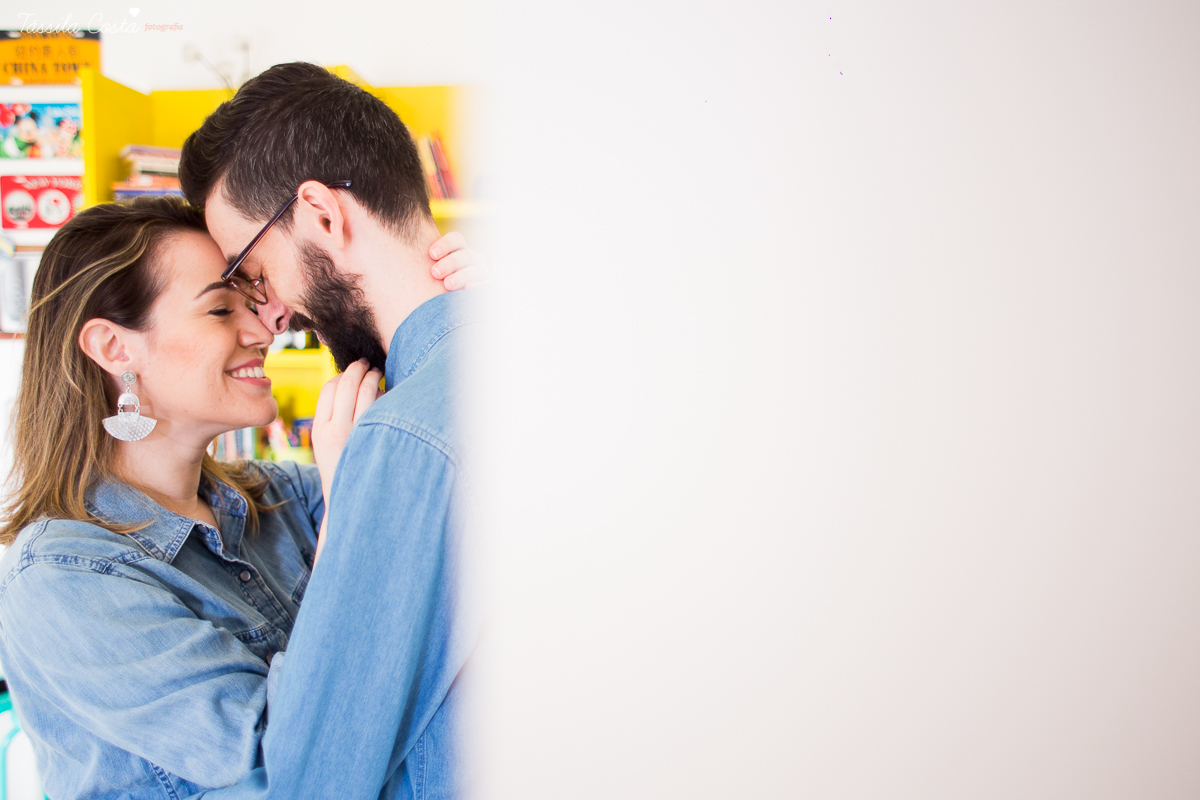 ensaio lifestyle, tassila costa fotografia, fotos feitas em casa, carol cata, Pr Tiago Cata, Praia da Costa, Primeira Igreja Batista da Praia da Costa, ensaio fotográfico feito em casa