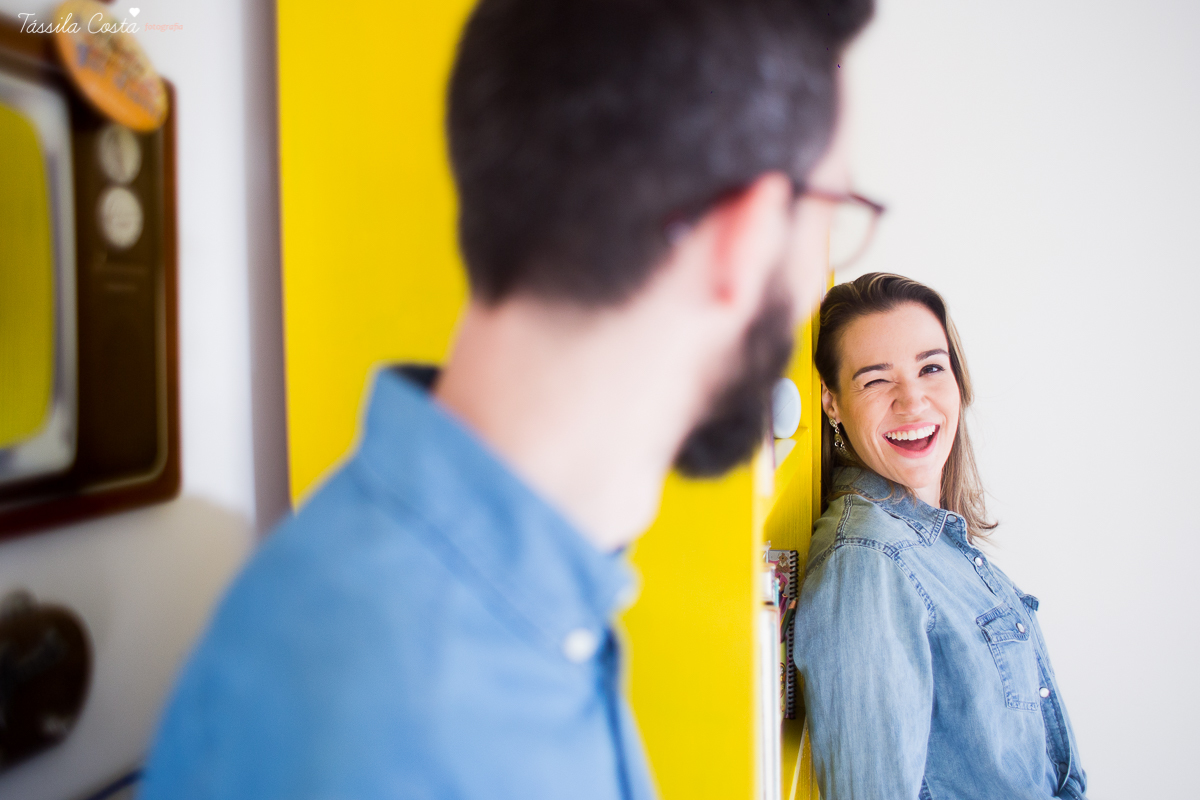 ensaio lifestyle, tassila costa fotografia, fotos feitas em casa, carol cata, Pr Tiago Cata, Praia da Costa, Primeira Igreja Batista da Praia da Costa, ensaio fotográfico feito em casa