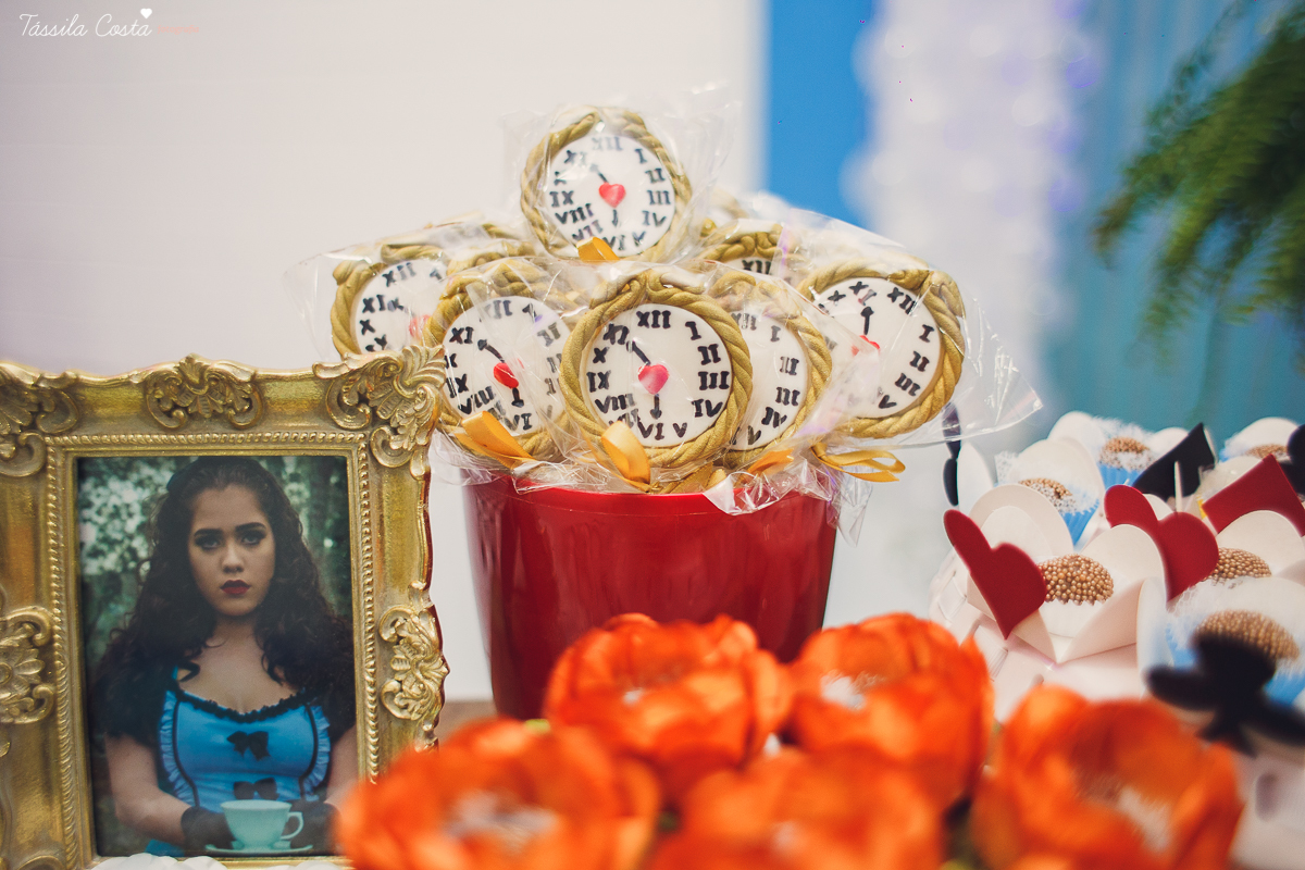 CAROL FEZ 15 ANOS, tema da decoração da festa de 15 anos Alice no País das Maravilhas, Cerimonial bom na Praia de Itaparica, Bolha Fest, festa em Vila Velha ES, Tássila Costa ES