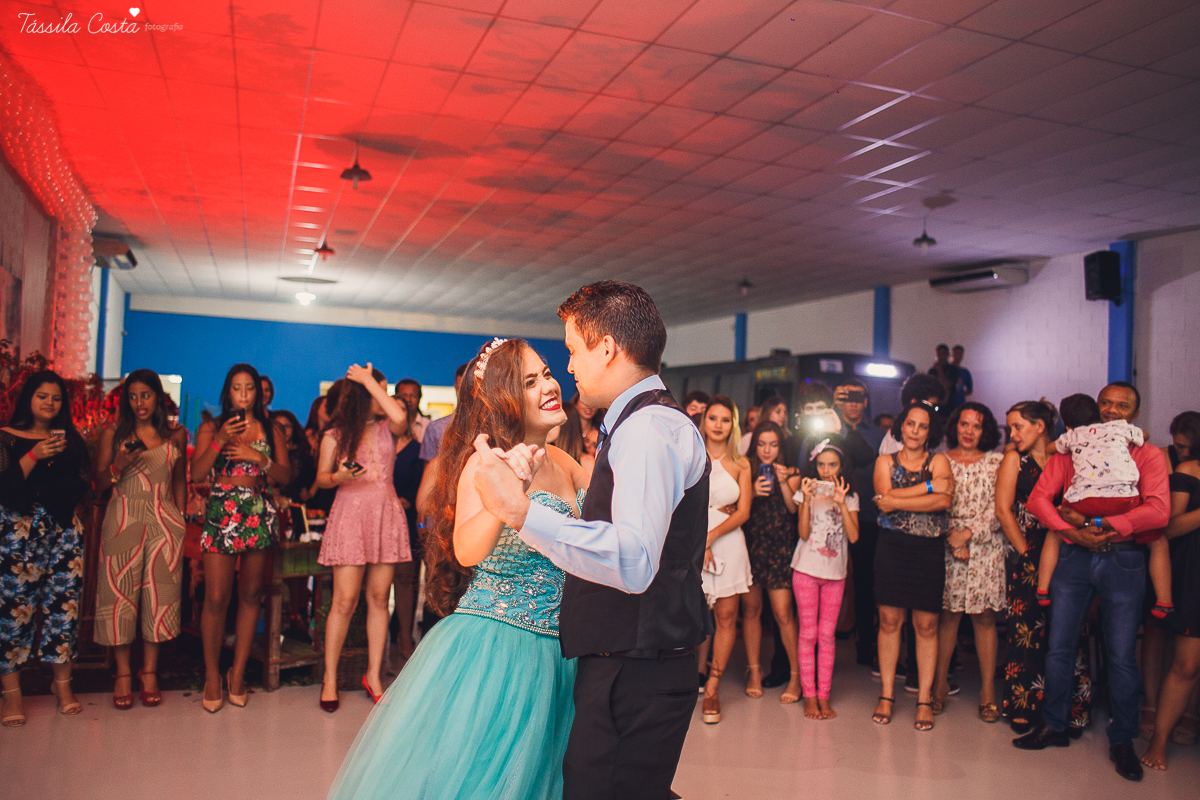 CAROL FEZ 15 ANOS, tema da decoração da festa de 15 anos Alice no País das Maravilhas, Cerimonial bom na Praia de Itaparica, Bolha Fest, festa em Vila Velha ES, Tássila Costa ES