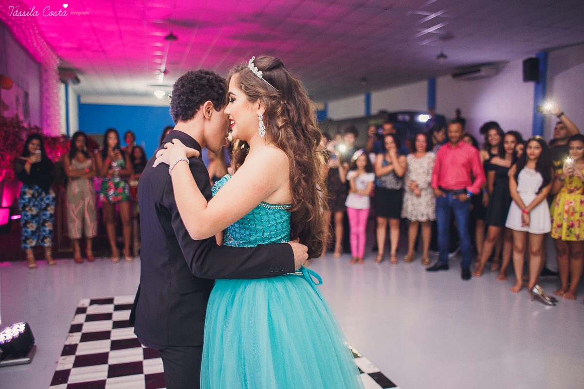 CAROL FEZ 15 ANOS, tema da decoração da festa de 15 anos Alice no País das Maravilhas, Cerimonial bom na Praia de Itaparica, Bolha Fest, festa em Vila Velha ES, Tássila Costa ES