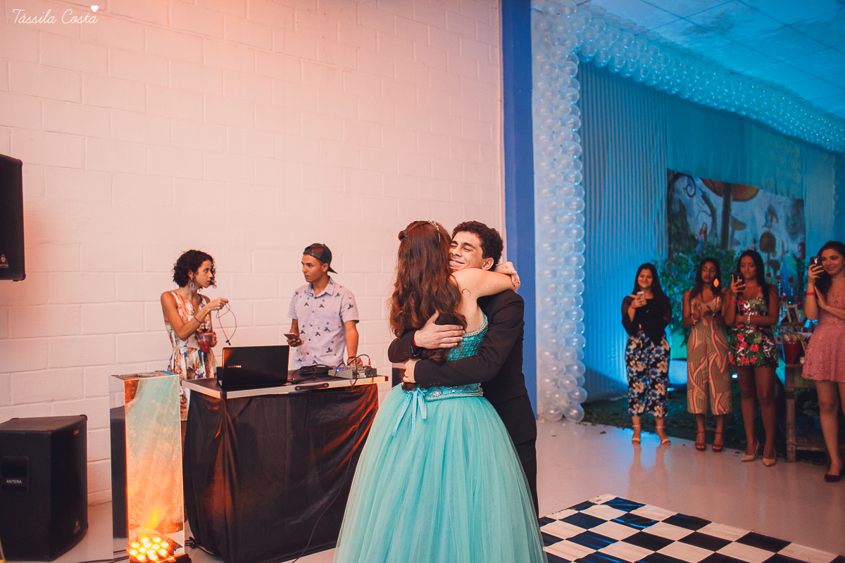 CAROL FEZ 15 ANOS, tema da decoração da festa de 15 anos Alice no País das Maravilhas, Cerimonial bom na Praia de Itaparica, Bolha Fest, festa em Vila Velha ES, Tássila Costa ES