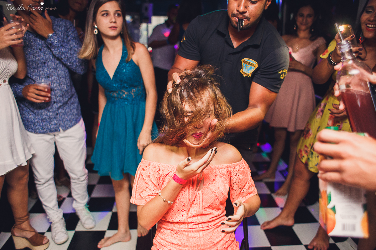 CAROL FEZ 15 ANOS, tema da decoração da festa de 15 anos Alice no País das Maravilhas, Cerimonial bom na Praia de Itaparica, Bolha Fest, festa em Vila Velha ES, Tássila Costa ES