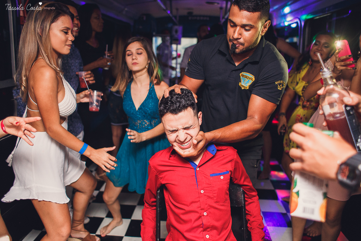 CAROL FEZ 15 ANOS, tema da decoração da festa de 15 anos Alice no País das Maravilhas, Cerimonial bom na Praia de Itaparica, Bolha Fest, festa em Vila Velha ES, Tássila Costa ES