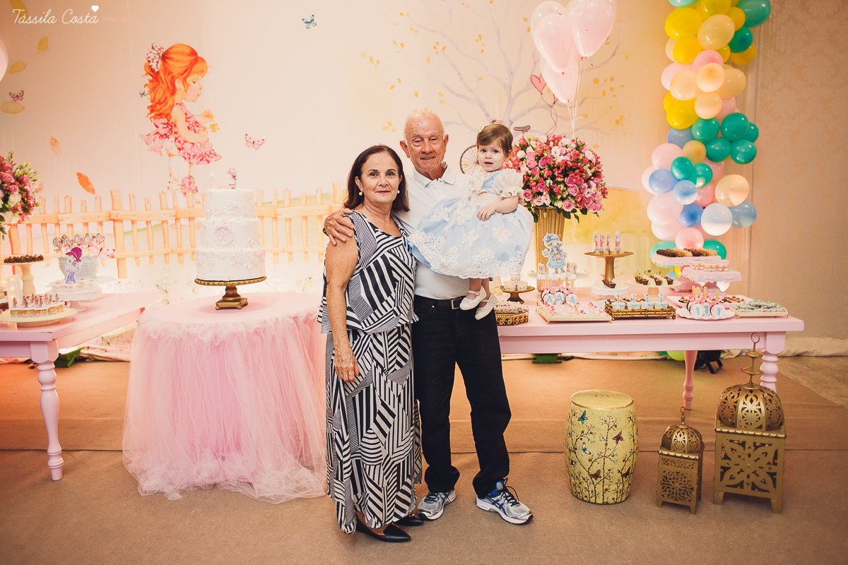 aniversário de 1 ano no cerimonial O Mais Legal, que fica no Bairro de Fátima em Vitória, festa de menina com um tema diferente, antonella fez 1 ano, fotos de festa infantil em vitória ES, fotógrafo especializado em festa infantil, mamães festeiras do ES,