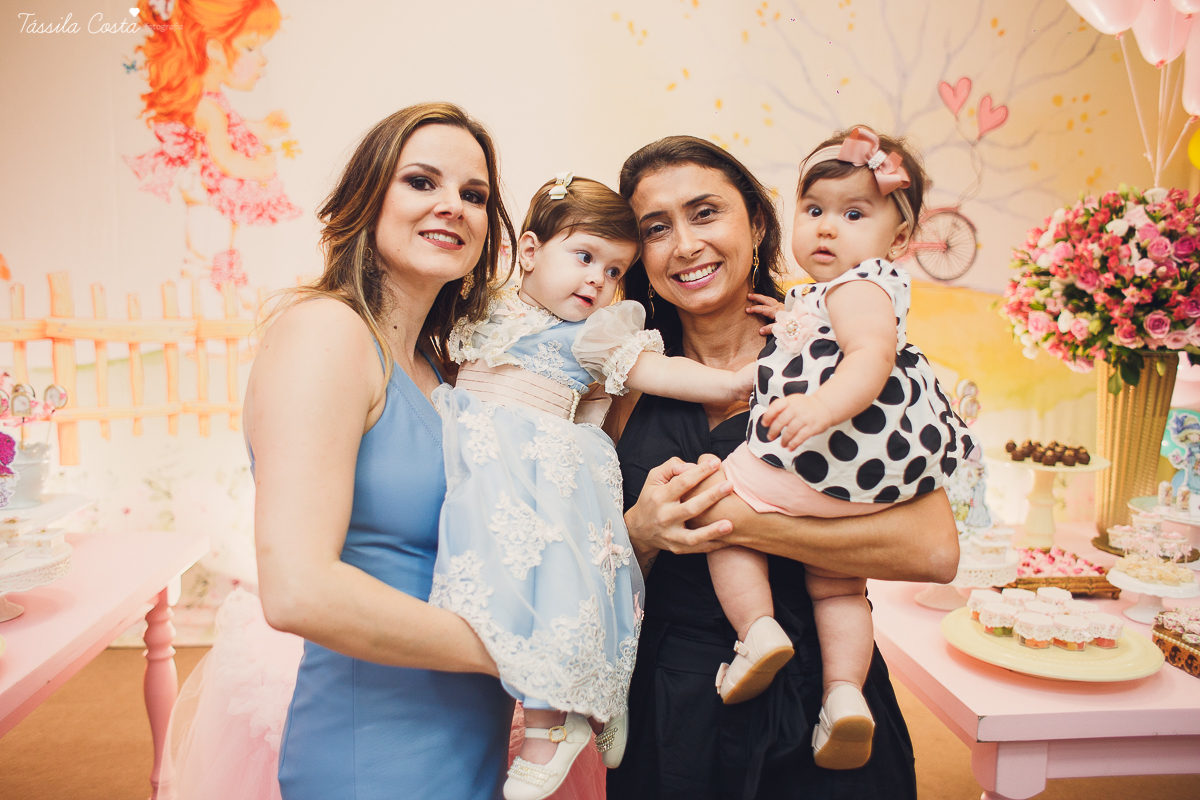 aniversário de 1 ano no cerimonial O Mais Legal, que fica no Bairro de Fátima em Vitória, festa de menina com um tema diferente, antonella fez 1 ano, fotos de festa infantil em vitória ES, fotógrafo especializado em festa infantil, mamães festeiras do ES,