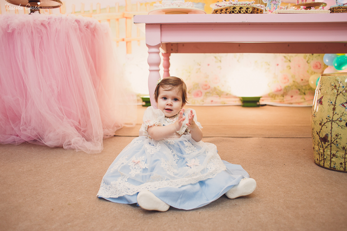 aniversário de 1 ano no cerimonial O Mais Legal, que fica no Bairro de Fátima em Vitória, festa de menina com um tema diferente, antonella fez 1 ano, fotos de festa infantil em vitória ES, fotógrafo especializado em festa infantil, mamães festeiras do ES,