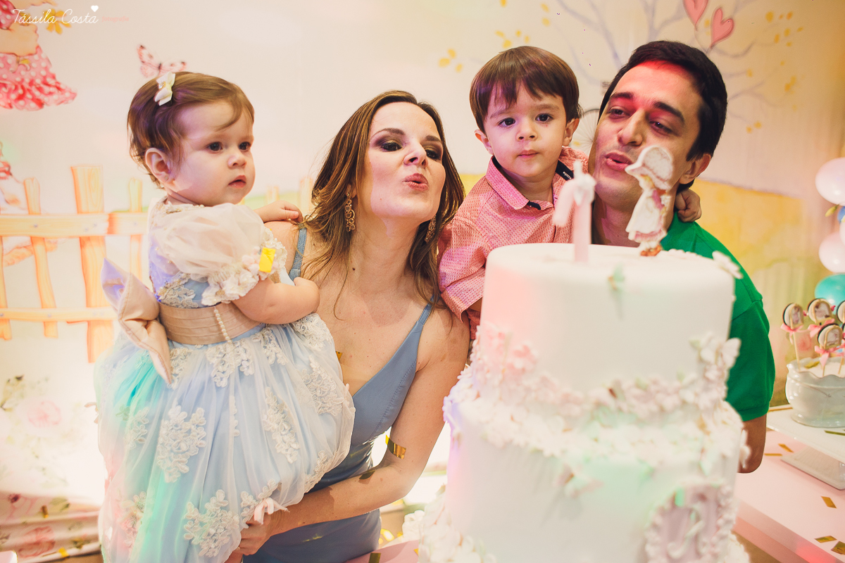 aniversário de 1 ano no cerimonial O Mais Legal, que fica no Bairro de Fátima em Vitória, festa de menina com um tema diferente, antonella fez 1 ano, fotos de festa infantil em vitória ES, fotógrafo especializado em festa infantil, mamães festeiras do ES,