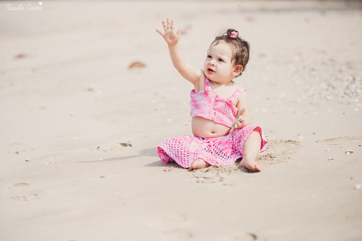FOTOS DE PRÉ ANIVERSÁRIO FEITAS EM VITÓRIA, ES, ANIVERSÁRIO NA CASA DA VÓ, QUINTAL DE VÓ, TÁSSILA COSTA FOTOGRAFIA,FOTOS FEITAS EM FAMÍLIA PARA O PRIMEIRO ANO DO ANIVERSÁRIO DA LARA