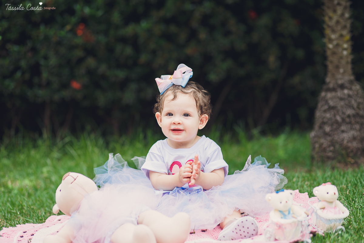 FOTOS DE PRÉ ANIVERSÁRIO FEITAS EM VITÓRIA, ES, ANIVERSÁRIO NA CASA DA VÓ, QUINTAL DE VÓ, TÁSSILA COSTA FOTOGRAFIA,FOTOS FEITAS EM FAMÍLIA PARA O PRIMEIRO ANO DO ANIVERSÁRIO DA LARA