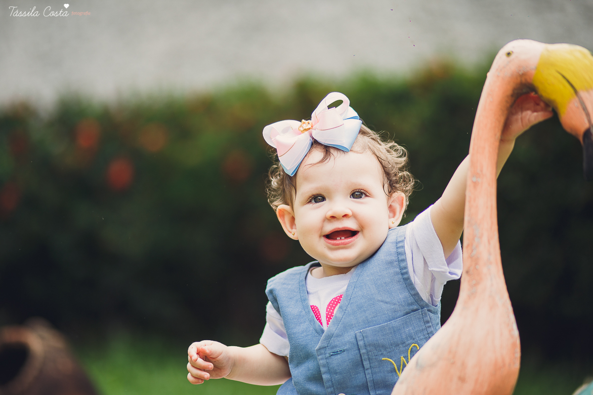 FOTOS DE PRÉ ANIVERSÁRIO FEITAS EM VITÓRIA, ES, ANIVERSÁRIO NA CASA DA VÓ, QUINTAL DE VÓ, TÁSSILA COSTA FOTOGRAFIA,FOTOS FEITAS EM FAMÍLIA PARA O PRIMEIRO ANO DO ANIVERSÁRIO DA LARA