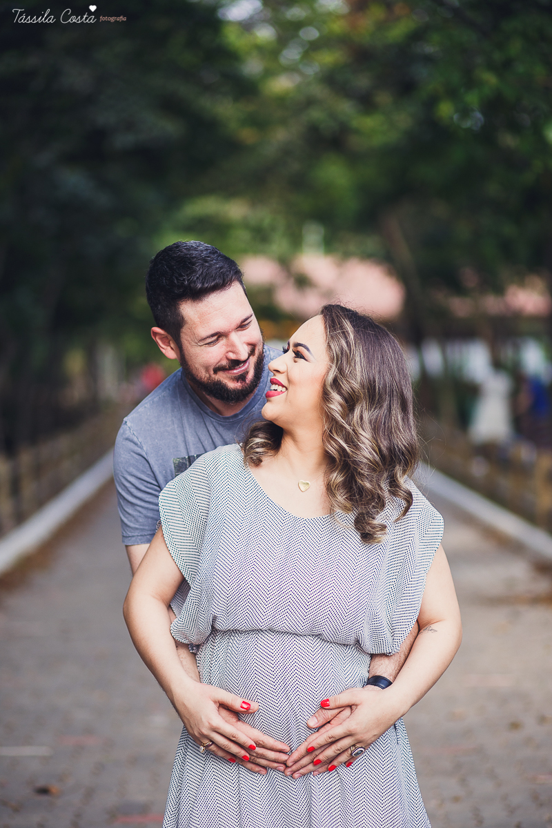 acompanhamento gestacional feito em Vitória, ES, família linda, mãe de dois, fotos de grávida, fotos no Parque Botânico da Vale, ES, Tássila Costa