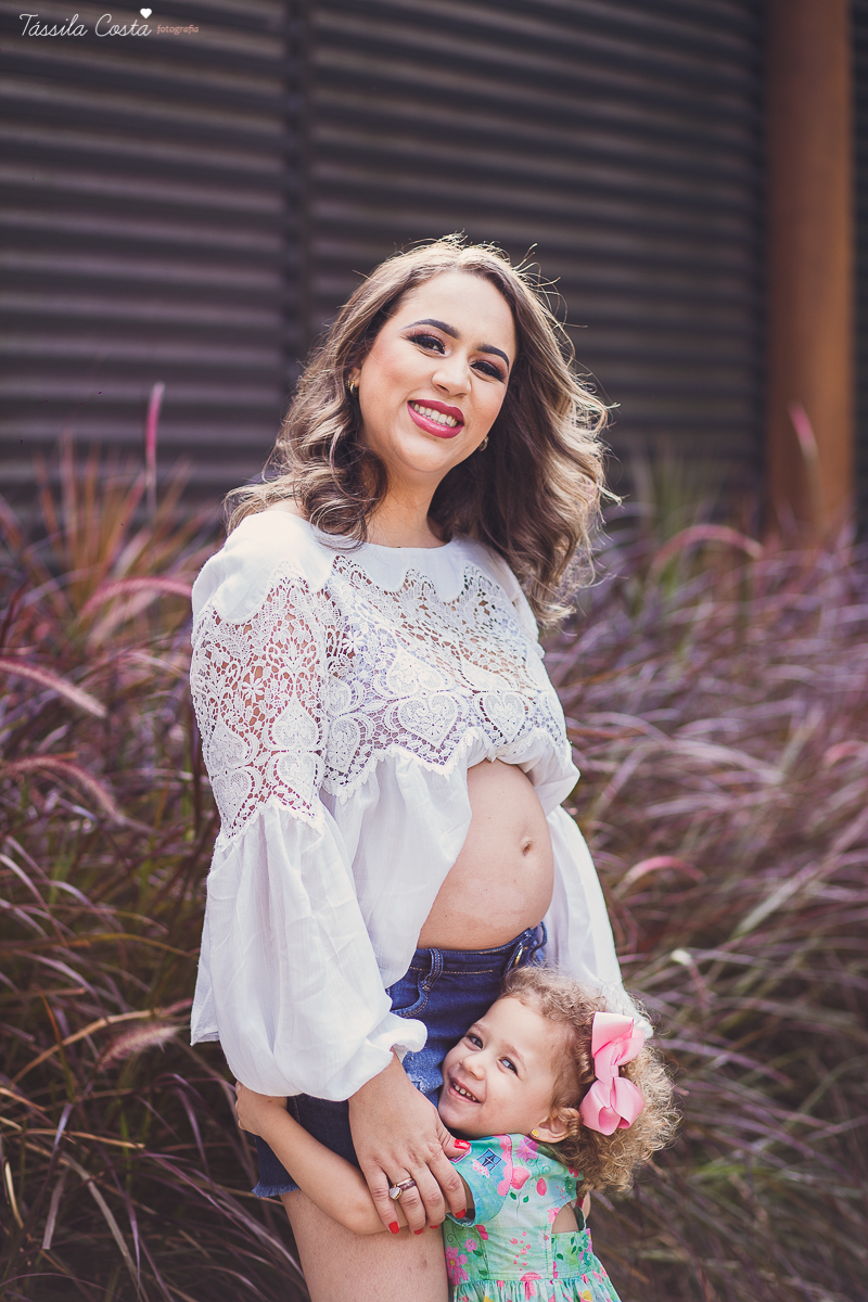 acompanhamento gestacional feito em Vitória, ES, família linda, mãe de dois, fotos de grávida, fotos no Parque Botânico da Vale, ES, Tássila Costa