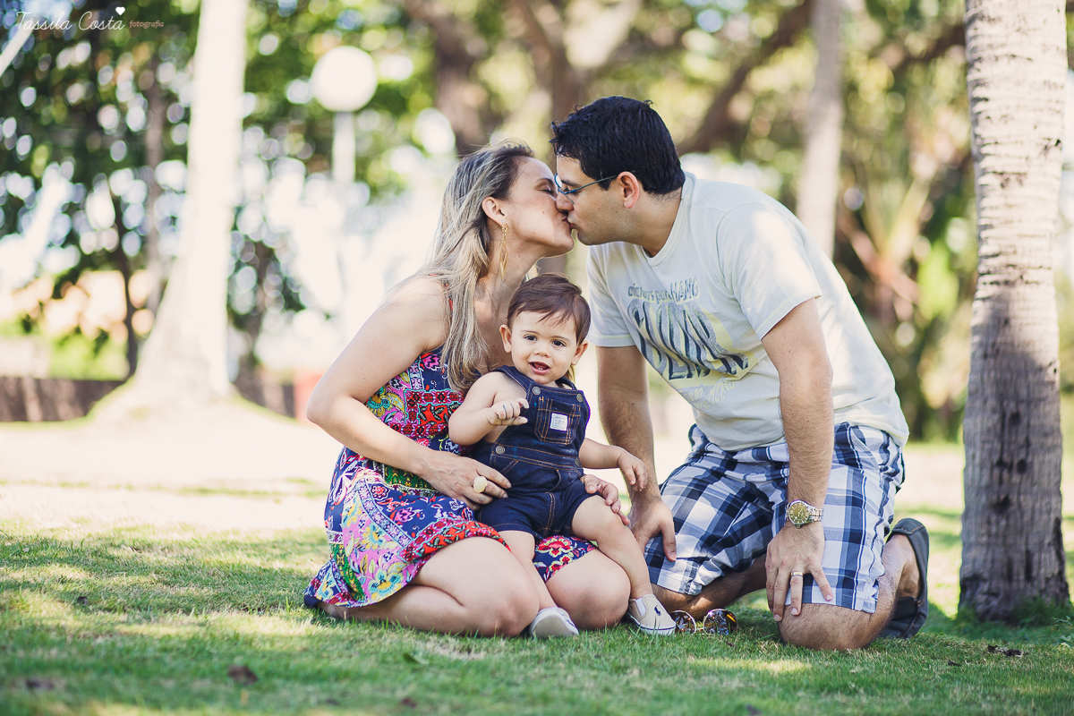 tassila costa, tassila fotografia, tassila costa fotografia, tassilacfotografia, ensaio do arthur, ensaio pre aniversario, ilha do frade, espirito santo, foto de familia, bebe lindo, bebe fotogenico, foto linda, amores, pai e mae, fotos lindas, ensaio ext