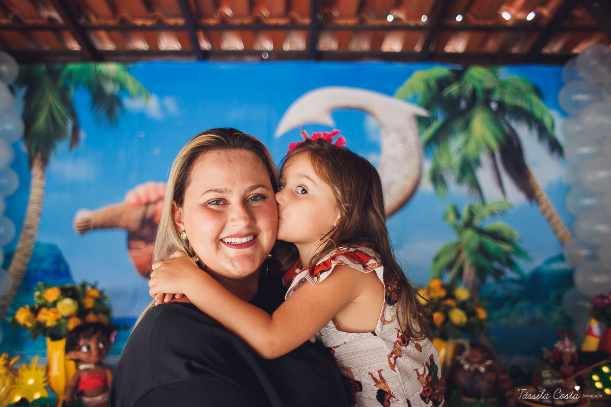 festa da Moana, mariana 4 anos, festa feita na creche, só para amigos, festa intimista, decoração super linda da Moana, festa de menina, filme da Moana, tássila costa, fotografia de festa infantil, festa infantil em Vitória, aniversário maravilhoso