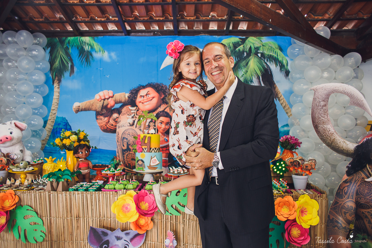 festa da Moana, mariana 4 anos, festa feita na creche, só para amigos, festa intimista, decoração super linda da Moana, festa de menina, filme da Moana, tássila costa, fotografia de festa infantil, festa infantil em Vitória, aniversário maravilhosofesta d
