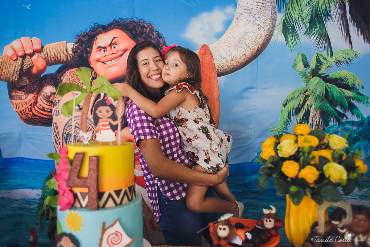 festa da Moana, mariana 4 anos, festa feita na creche, só para amigos, festa intimista, decoração super linda da Moana, festa de menina, filme da Moana, tássila costa, fotografia de festa infantil, festa infantil em Vitória, aniversário maravilhoso