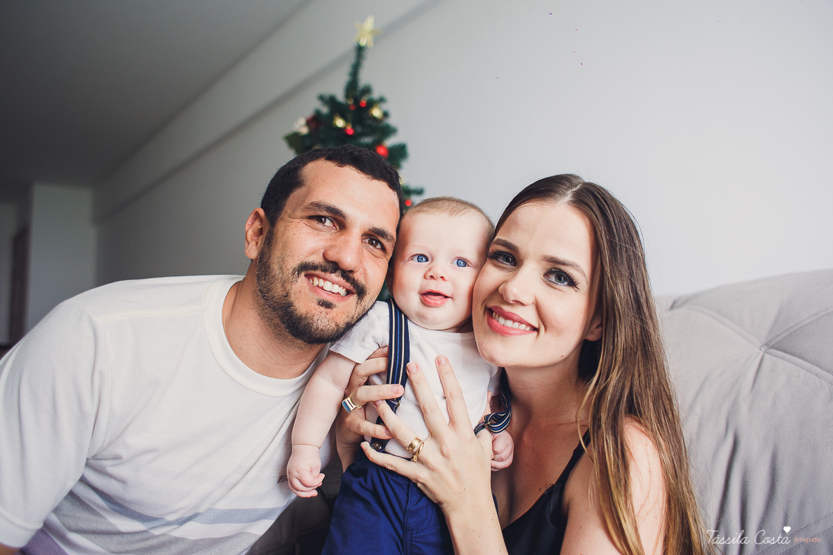 bebê lindo, Pedro 5 meses, ensaio fotográfico feito em casa, papais de primeira viagem, tássila costa fotografia, pais de menino, mobília para quarto de menino, decoração de quarto de menino, meu bebê ama banho, banho no bebê, amamentação, 05 meses