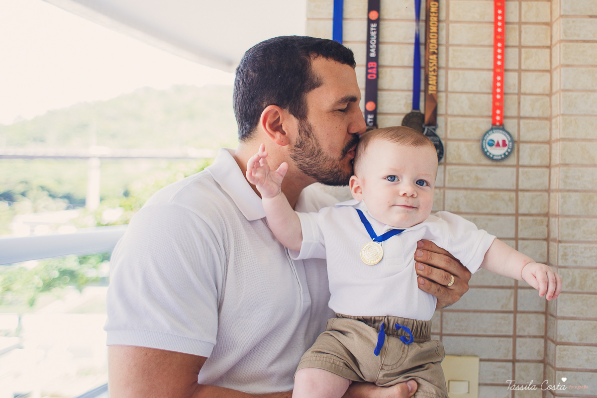 bebê lindo, Pedro 5 meses, ensaio fotográfico feito em casa, papais de primeira viagem, tássila costa fotografia, pais de menino, mobília para quarto de menino, decoração de quarto de menino, meu bebê ama banho, banho no bebê, amamentação, 05 meses