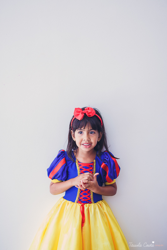Lara 3 anos, festa no cerimonial O Mais Legal, festa no tema Branca de Neve, festa durante o dia no cerimonial O mais Legal, em Bairro de Fátima, fotografia de aniversário infantil em Vitória ES, Tássila Costa fotografia 