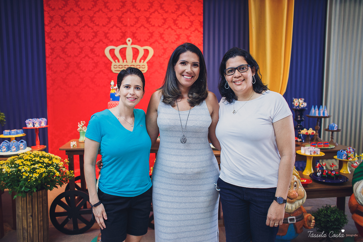 Lara 3 anos, festa no cerimonial O Mais Legal, festa no tema Branca de Neve, festa durante o dia no cerimonial O mais Legal, em Bairro de Fátima, fotografia de aniversário infantil em Vitória ES, Tássila Costa fotografia 