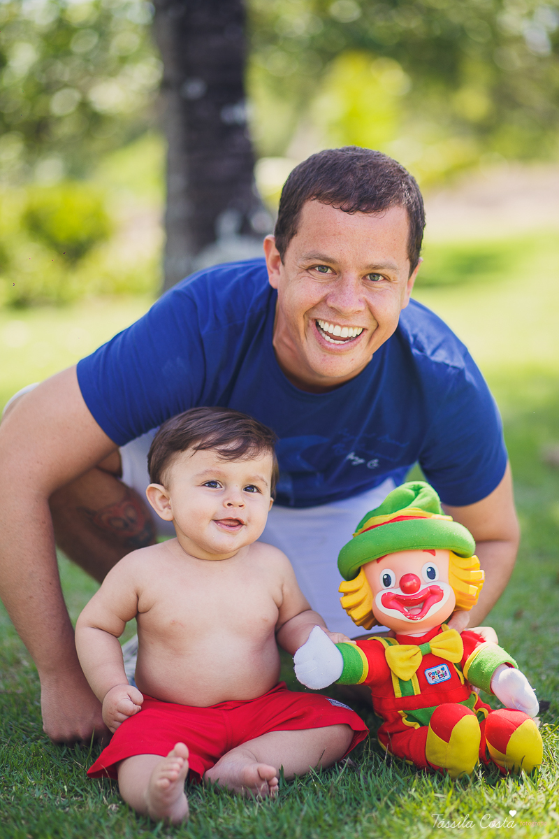 FOTOS COM CACHORRO, CRIANÇA E CACHORRO, ENSAIO FOTOGRÁFICO DE FAMÍLIA COM O CACHORRO, THÉO 1 ANO, FOTOS EM VITÓRIA ES, FOTÓGRAFO DE CRIANÇA EM VILA VELHA, ENSAIO DE PRÉ ANIVERSÁRIO, TÁSSILA COSTA FOTOGRAFIA
