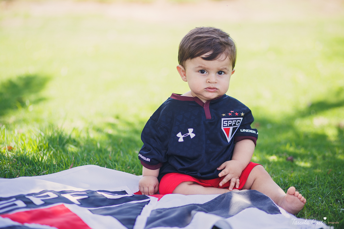 FOTOS COM CACHORRO, CRIANÇA E CACHORRO, ENSAIO FOTOGRÁFICO DE FAMÍLIA COM O CACHORRO, THÉO 1 ANO, FOTOS EM VITÓRIA ES, FOTÓGRAFO DE CRIANÇA EM VILA VELHA, ENSAIO DE PRÉ ANIVERSÁRIO, TÁSSILA COSTA FOTOGRAFIA