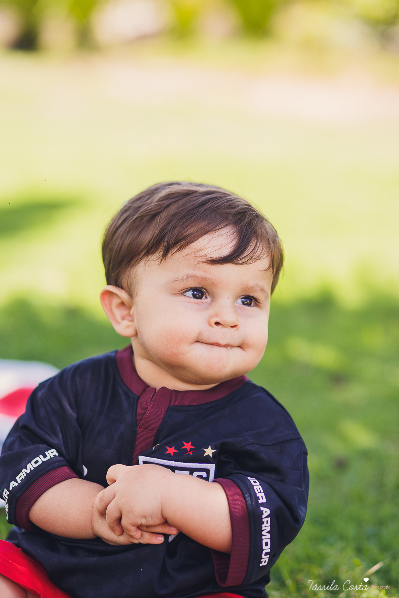 FOTOS COM CACHORRO, CRIANÇA E CACHORRO, ENSAIO FOTOGRÁFICO DE FAMÍLIA COM O CACHORRO, THÉO 1 ANO, FOTOS EM VITÓRIA ES, FOTÓGRAFO DE CRIANÇA EM VILA VELHA, ENSAIO DE PRÉ ANIVERSÁRIO, TÁSSILA COSTA FOTOGRAFIA