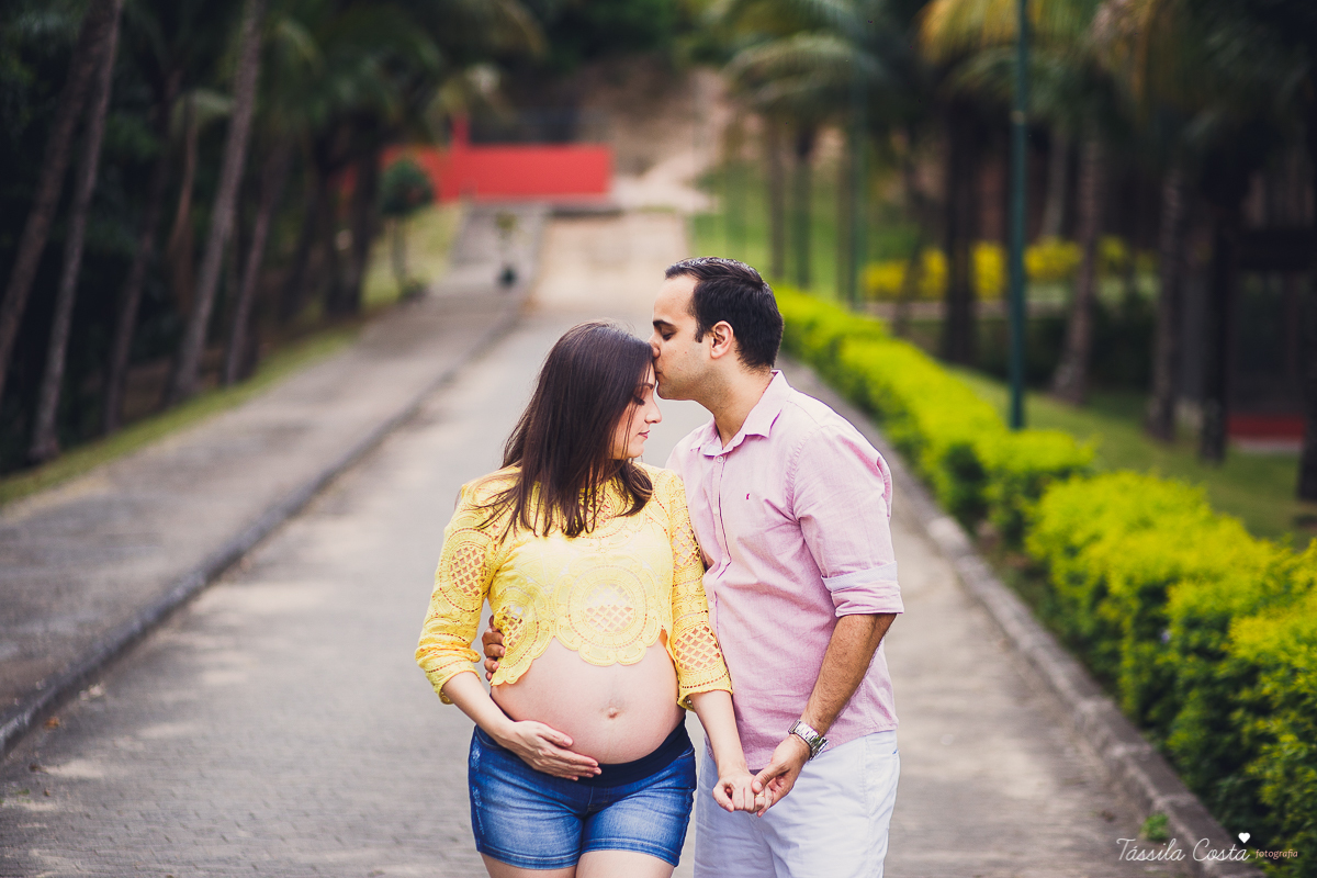 fotos de grávida feitas em casa, fotógrafa de ensaio gestante em VItória ES, fotos de grávida de lingerie, mãe de menino, ensaio fotográfico feito em casa, ensaio lifestyle, tássila costa fotografia