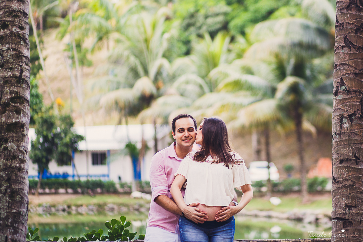 fotos de grávida feitas em casa, fotógrafa de ensaio gestante em VItória ES, fotos de grávida de lingerie, mãe de menino, ensaio fotográfico feito em casa, ensaio lifestyle, tássila costa fotografia