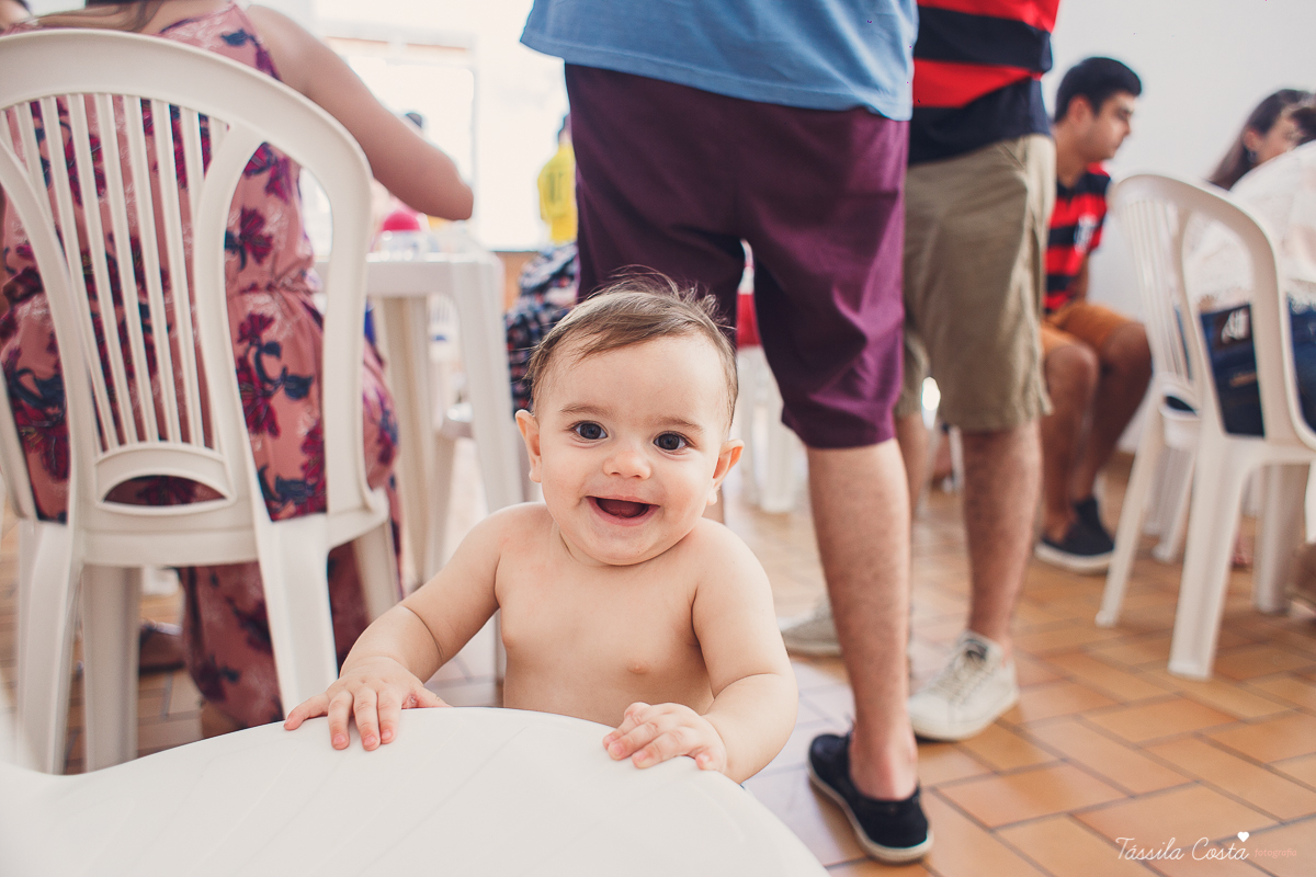 festa simples no tema São Paulo, convidados uniformizados com camisa de time na festa, aniversário simples no prédio, churrasco com amigos, churrasco oara aniversário de 1 ano, fotografia infantil, desconto em fotografia infantil em Vila Velha, fotógrafo