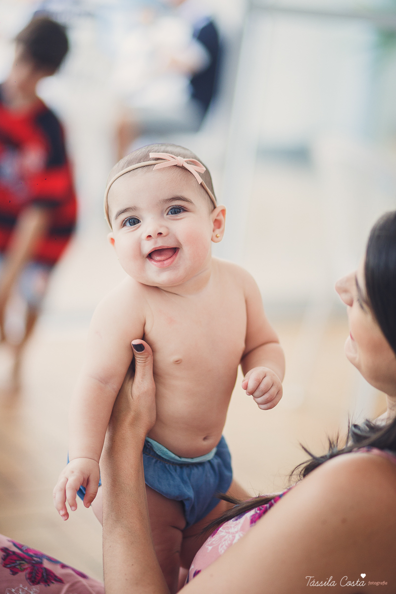 festa simples no tema São Paulo, convidados uniformizados com camisa de time na festa, aniversário simples no prédio, churrasco com amigos, churrasco oara aniversário de 1 ano, fotografia infantil, desconto em fotografia infantil em Vila Velha, fotógrafo