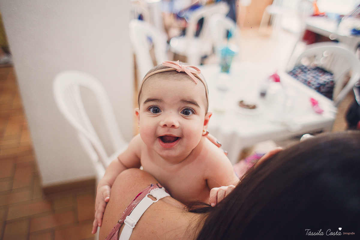 festa simples no tema São Paulo, convidados uniformizados com camisa de time na festa, aniversário simples no prédio, churrasco com amigos, churrasco oara aniversário de 1 ano, fotografia infantil, desconto em fotografia infantil em Vila Velha, fotógrafo