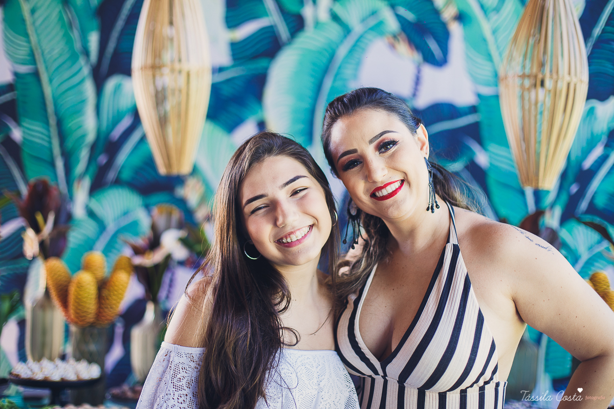 Médica Joana Oliveira, aniversário com amigos, churrasco de aniversário, churrasco durante o dia, decoração by Camila Sarmento