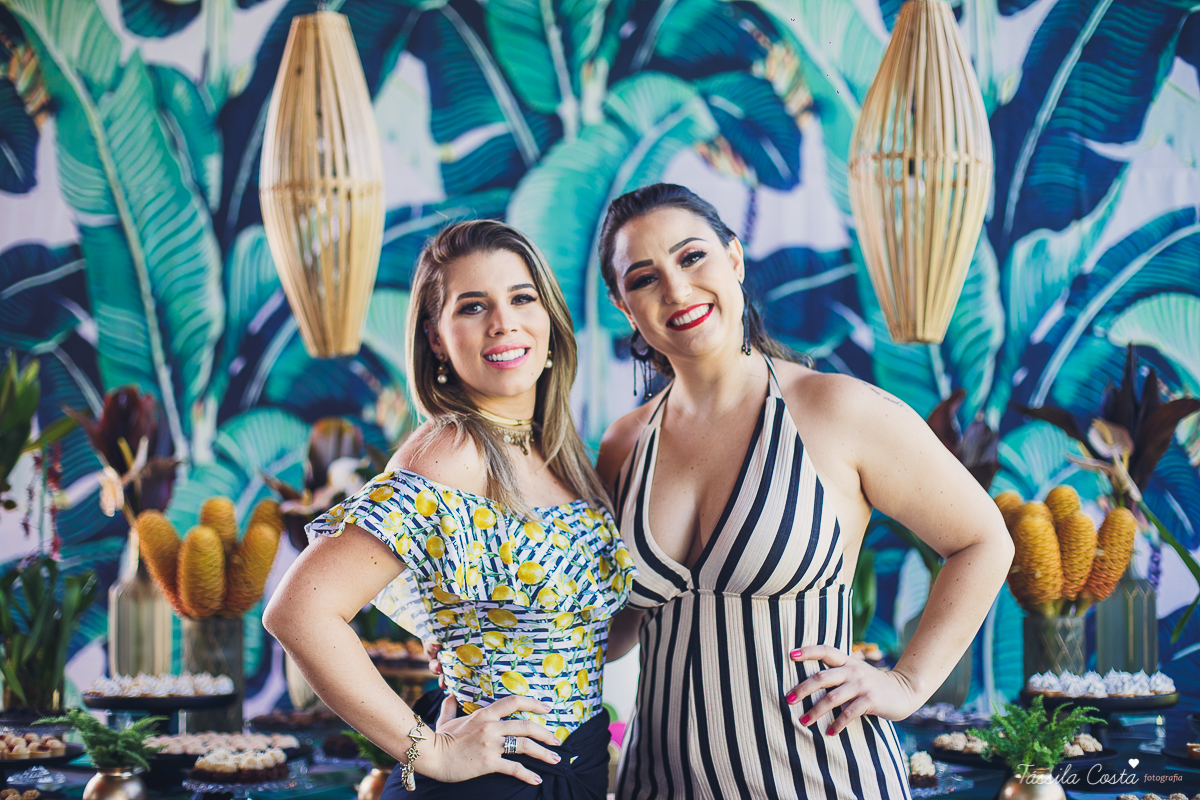 Médica Joana Oliveira, aniversário com amigos, churrasco de aniversário, churrasco durante o dia, decoração by Camila Sarmento