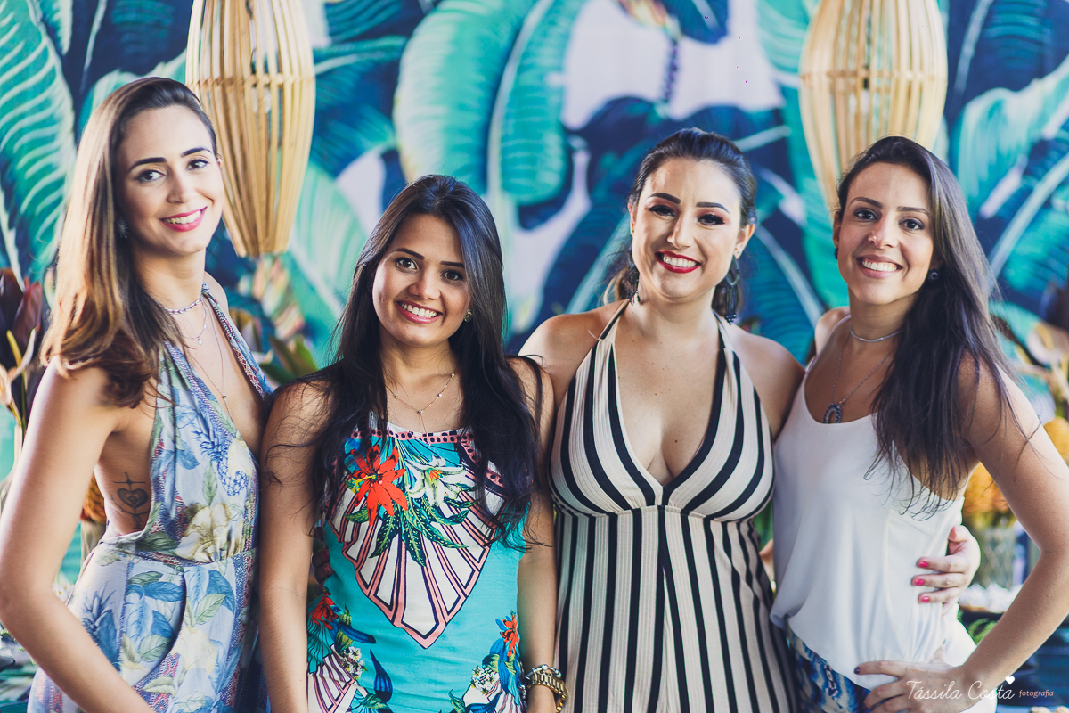 Médica Joana Oliveira, aniversário com amigos, churrasco de aniversário, churrasco durante o dia, decoração by Camila Sarmento