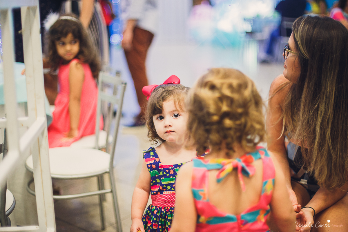 muitas crianças lindas, looks infantis para aniversário, decoração Giovana Xic Baloon, Gabriela Fardin e Falipe, filha única, mundo rosa, decoração nos sonhos em vitória ES