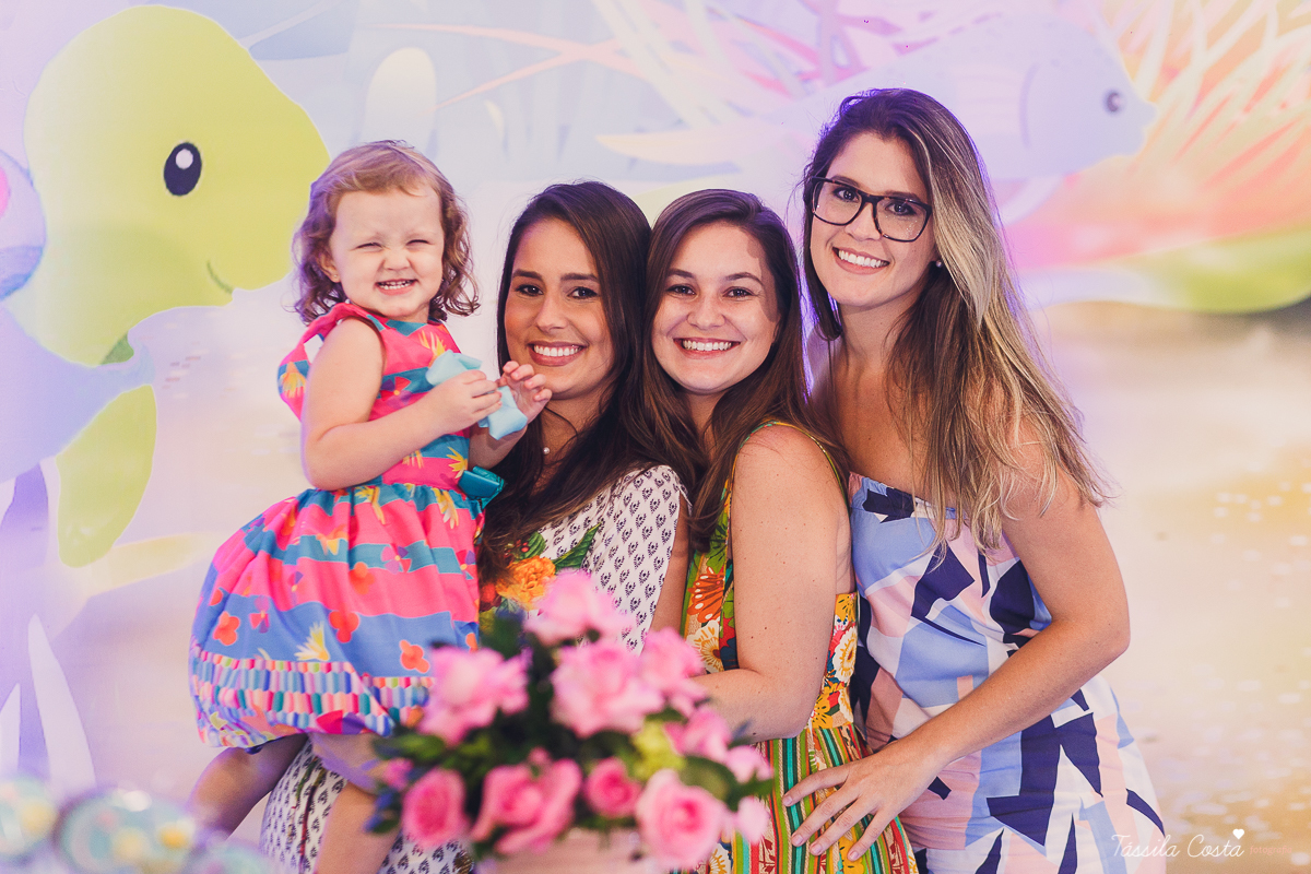 muitas crianças lindas, looks infantis para aniversário, decoração Giovana Xic Baloon, Gabriela Fardin e Falipe, filha única, mundo rosa, decoração nos sonhos em vitória ES