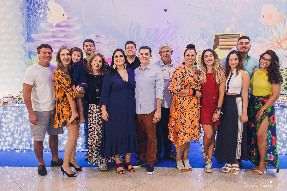 muitas crianças lindas, looks infantis para aniversário, decoração Giovana Xic Baloon, Gabriela Fardin e Falipe, filha única, mundo rosa, decoração nos sonhos em vitória ES