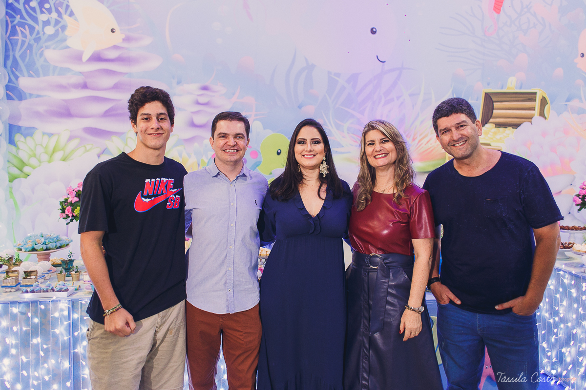 muitas crianças lindas, looks infantis para aniversário, decoração Giovana Xic Baloon, Gabriela Fardin e Falipe, filha única, mundo rosa, decoração nos sonhos em vitória ES